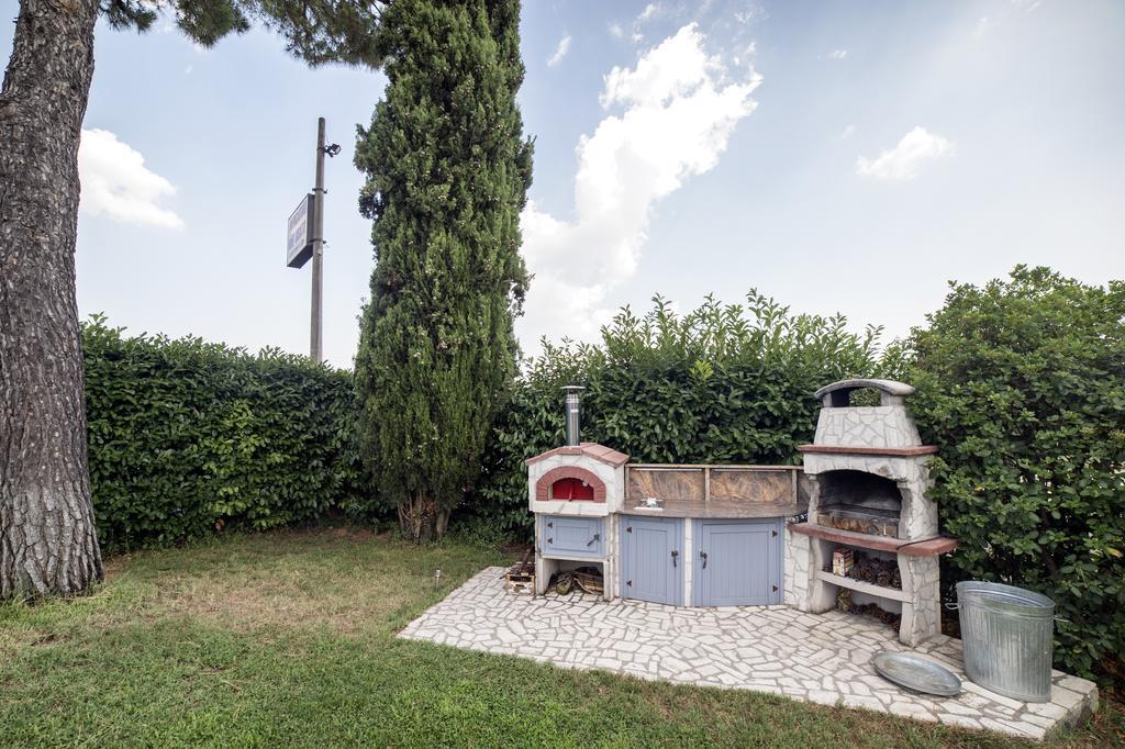 モンテフィアスコーネ Casina Pian Di Monettoヴィラ エクステリア 写真