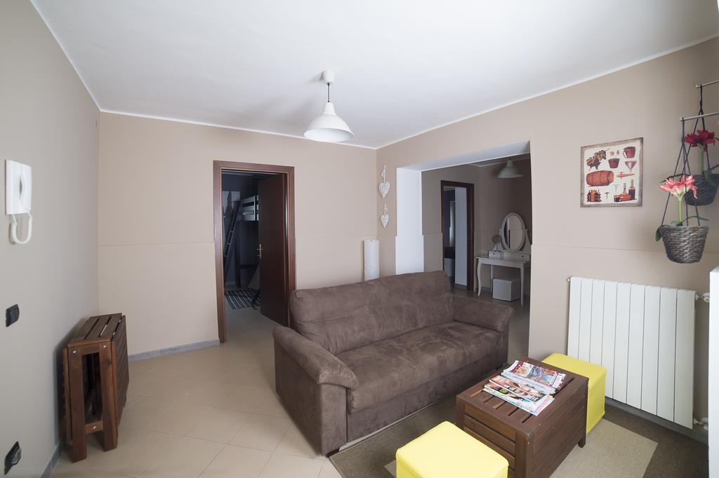 モンテフィアスコーネ Casina Pian Di Monettoヴィラ 部屋 写真
